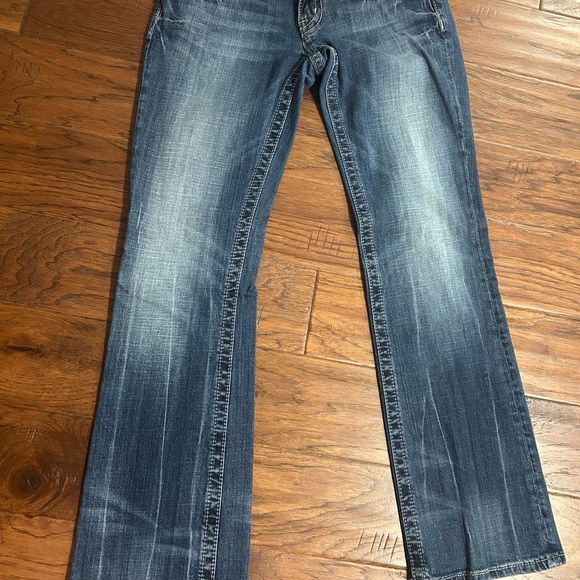 Miss Me Boot Cut Jeans in Classic Blue - Picture 3 of 6